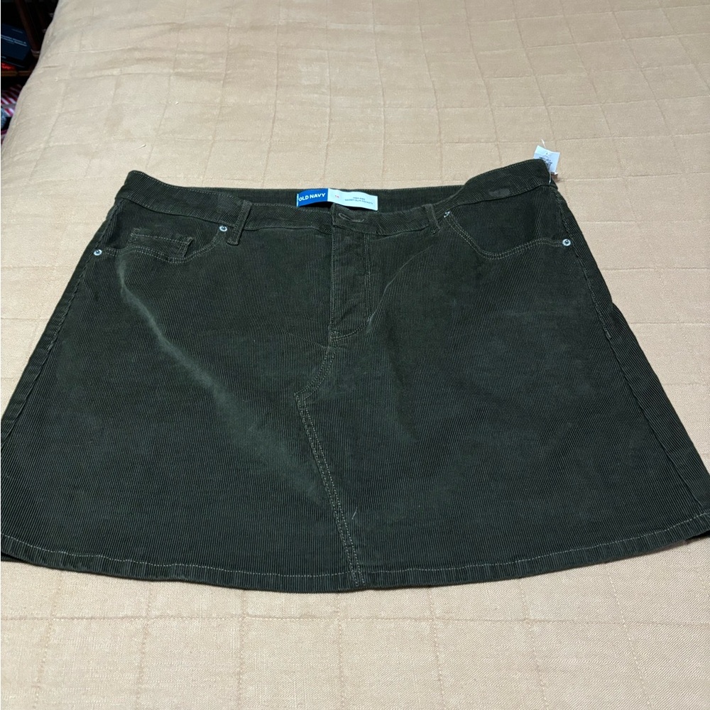 Old navy skirt NWT size 16